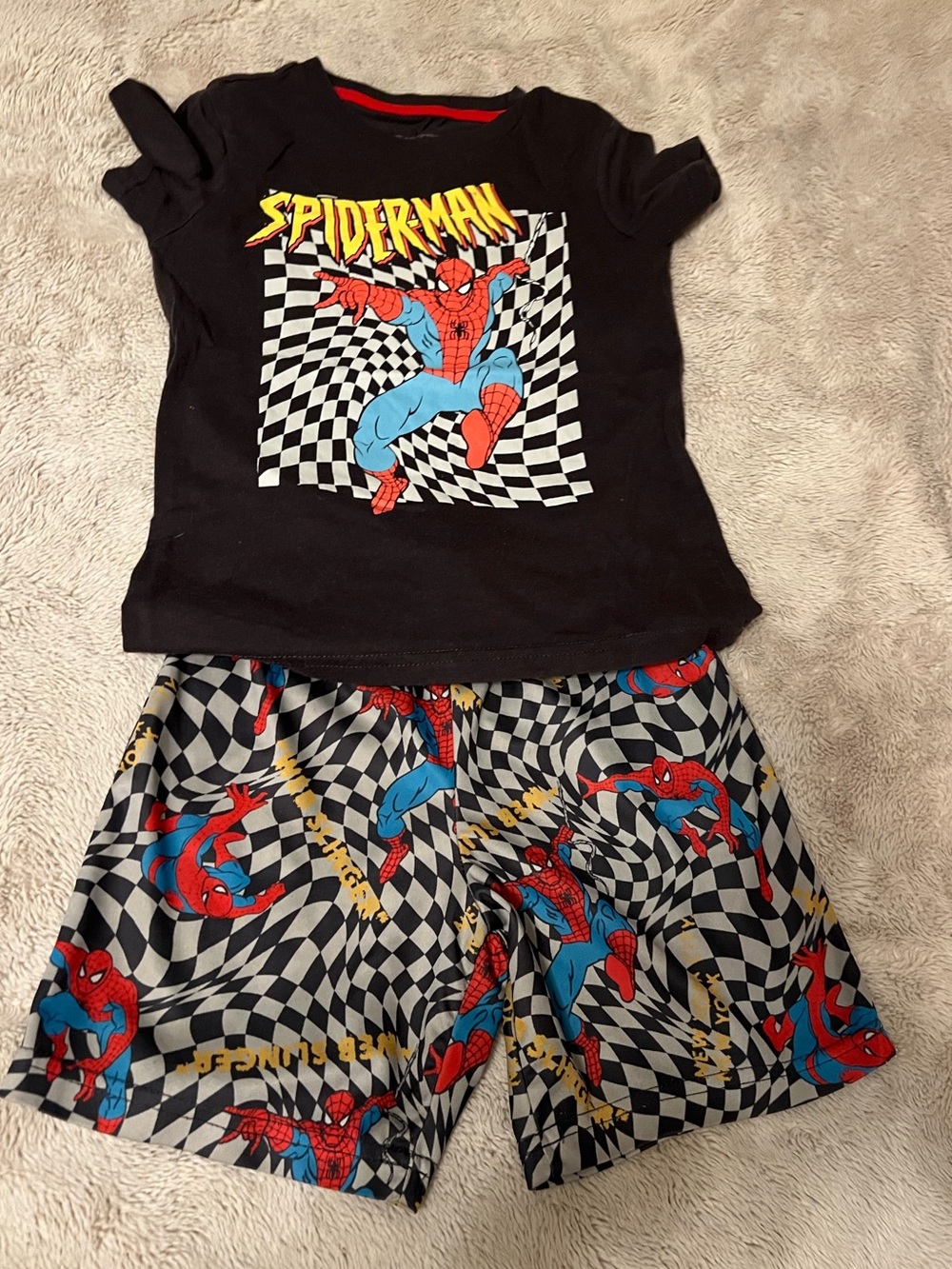 Marvel Spider-Man Boys 2 Piece Streetwear Set Size 5 Graphic Shirt & Shorts